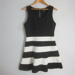 Express Womens Large Black White Striped Sleeveless Knit Dress Classic L
